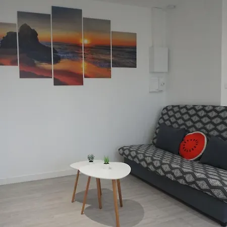 Appartement Grand T2 Jardin Wifi Parking Proche Gare à Saint-Quentin  Extérieur photo
